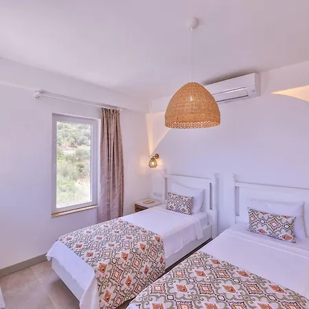 Melissa Peninsula فيلة